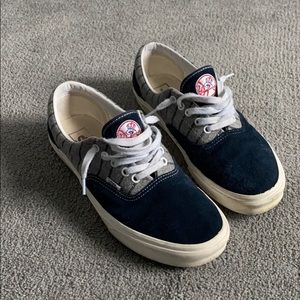 Limited edition NY Yankees vans men’s size 10